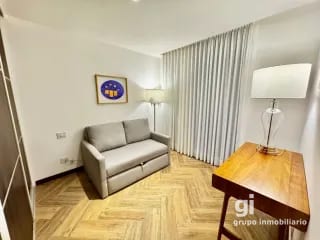 Apartamento amueblado 3 dormitorios y cuarto de servicios, zona 10 — Apartamento en Alquiler en Zona 10, Guatemala, Ciudad — miniatura 7 de 14