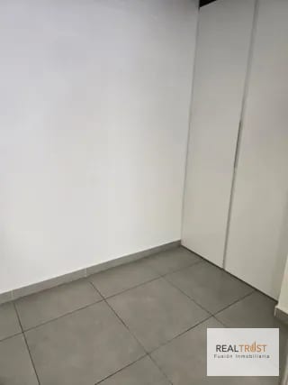 Oficina en Renta Zona 10 — Oficina en Alquiler en Zona 10, Guatemala, Ciudad — miniatura 3 de 7