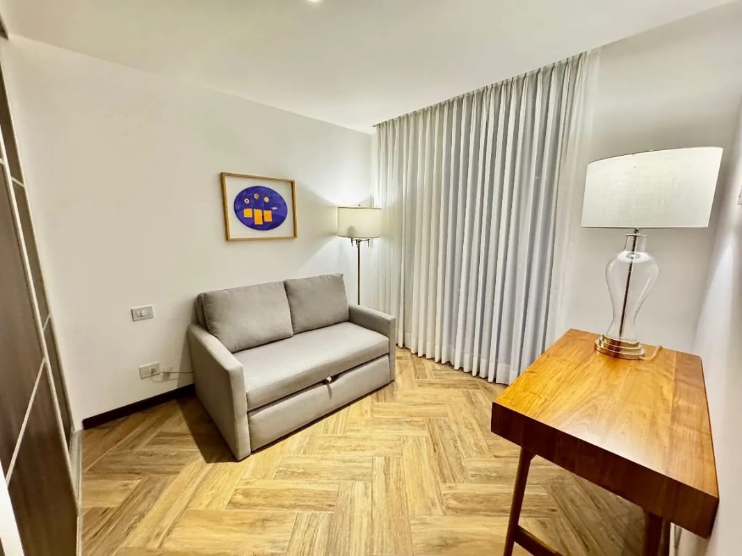Apartamento en venta amueblado 3 dormitorios y cuarto de servicios, zona 10 — Apartamento en Venta en Zona 10, Guatemala, Ciudad — foto 7 de 14