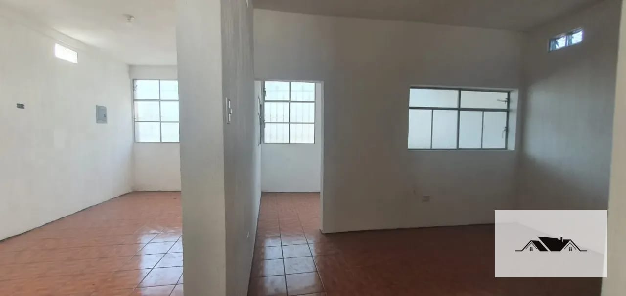 En Renta Bonita Casa Zona 12 sobre Calzada Aguilar Batres con muy buena ubicación — Casa en Alquiler en Zona 12, Guatemala, Ciudad — foto 14 de 17