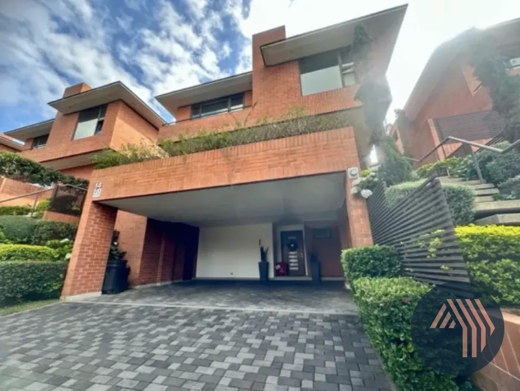 VENTA DE HERMOSA CASA - RES. CONCEPCIÓN, KM 15 CES — Casa en Venta en Condominio Dalias-Residencias Concepción., Carretera a El Salvador, Guatemala, Ciudad — foto 4 de 12