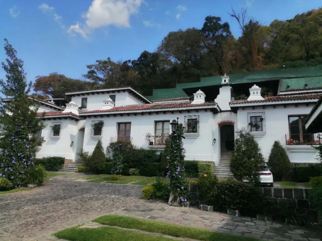 ALQUILER CASA AMUEBLADA A POCOS PASOS DEL CASCO DE ANTIGUA — Casa en Alquiler en Antigua, Sacatepéquez — foto 1 de 15