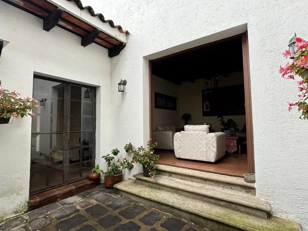 ALQUILER CASA AMUEBLADA A POCOS PASOS DEL CASCO DE ANTIGUA — Casa en Alquiler en Antigua, Sacatepéquez — foto 6 de 15