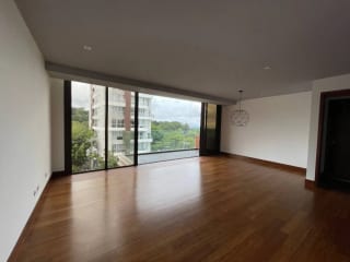 Apartamento Renta Zona 15 VH2, Edificio Boutique, de 3 Dormitorios y Dormitorio de Servicio — Apartamento en Alquiler en Zona 15, Guatemala, Ciudad — miniatura 4 de 12