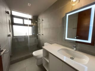 Apartamento Renta Zona 15 VH2, Edificio Boutique, de 3 Dormitorios y Dormitorio de Servicio — Apartamento en Alquiler en Zona 15, Guatemala, Ciudad — miniatura 8 de 12