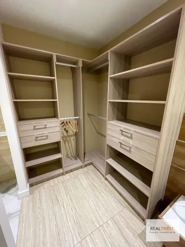 Loft en Renta Edificio Aoki Zona 14 — Apartamento en Alquiler en AOKI, Zona 14, Guatemala, Ciudad — foto 3 de 17
