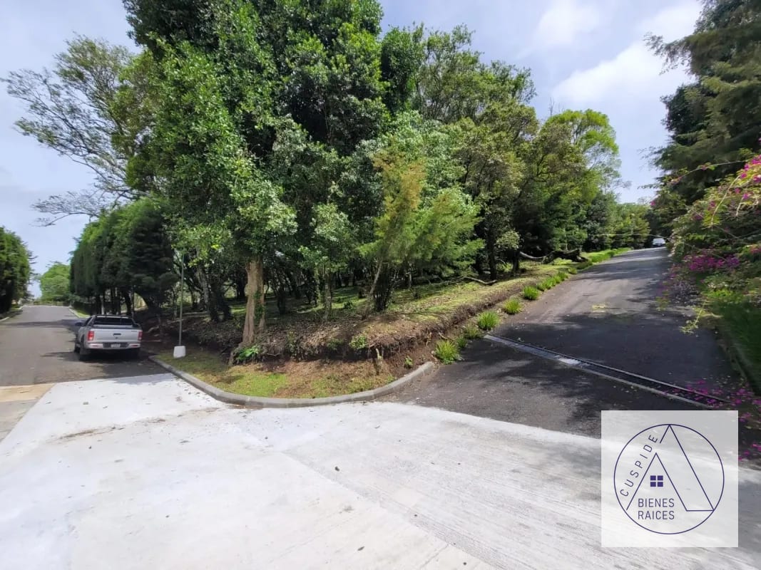 San German de La Montaña Carr Salvador km 19.5 entrada a Fraijanes — Terreno en Venta en San Germán de La Montaña, Carretera a El Salvador, Guatemala, Ciudad — foto 2 de 5
