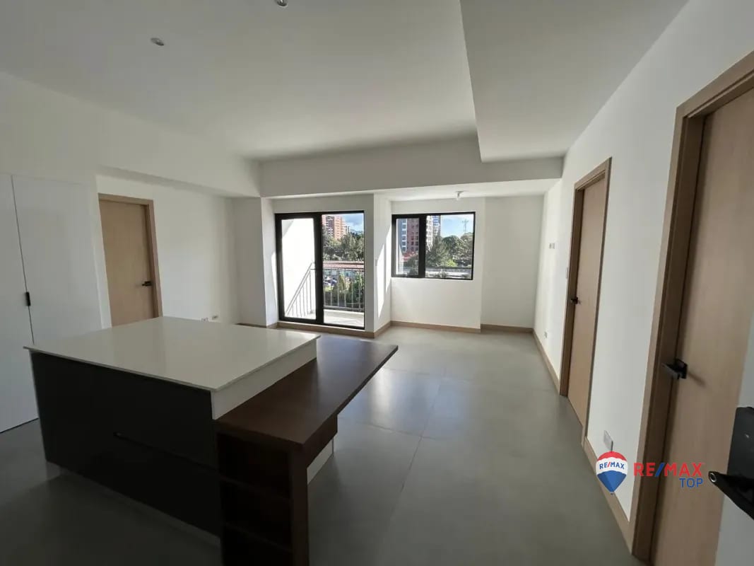 ZONA 10. APARTAMENTO 2 EN 1 CON ACCESO INDEPENDIENTE IDEAL PARA AIRBNB — Apartamento en Venta en Bonadiez, Zona 10, Guatemala, Ciudad — foto 1 de 8