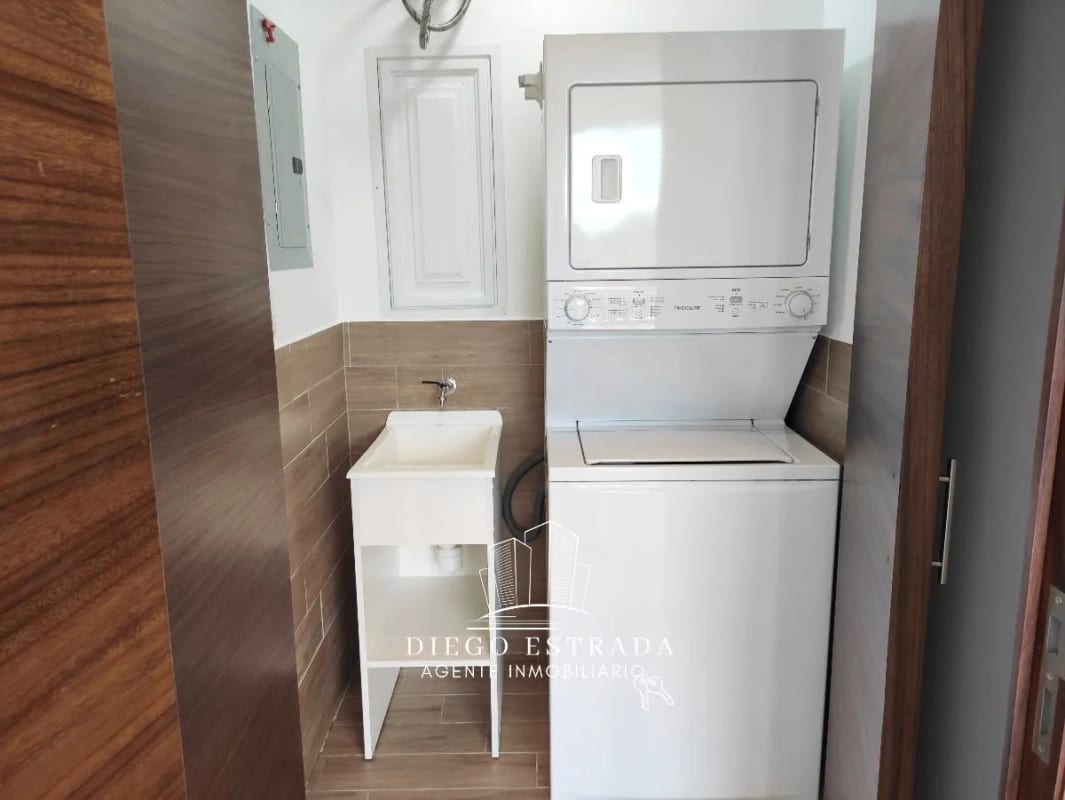 Dentro de garita en vista hermosa 1 — Apartamento en Venta en Zona 15, Guatemala, Ciudad — foto 6 de 16
