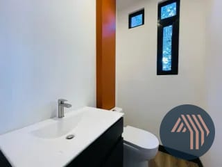 VENTA DE MODERNA CASA - SAN ANTONIO, KM 16 CARR. SALVADOR — Casa en Venta en San Antonio, Carretera a El Salvador, Guatemala, Ciudad — miniatura 5 de 16
