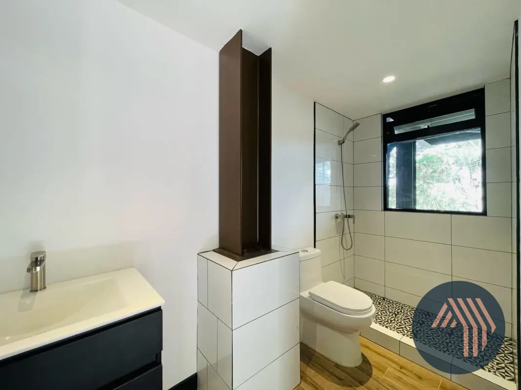 VENTA DE MODERNA CASA - SAN ANTONIO, KM 16 CARR. SALVADOR — Casa en Venta en San Antonio, Carretera a El Salvador, Guatemala, Ciudad — foto 12 de 16