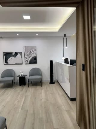 Renta Clinica Medica Amueblada y Equipada Medika 10 — Clínica en Alquiler en Medika 10, Zona 10, Guatemala, Ciudad — miniatura 1 de 8