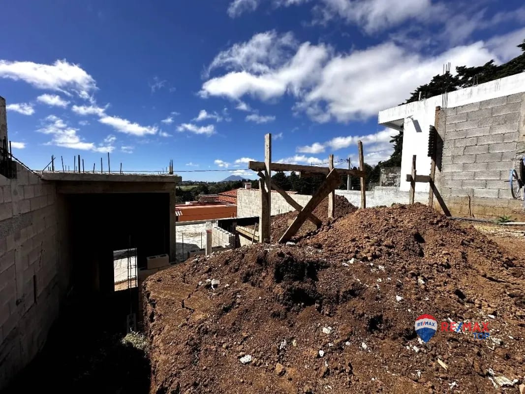 CASA EN CONSTRUCCIÓN EN COND. ARRAZOLA,CAES — Casa en Venta en Arrazola II, Carretera a El Salvador, Guatemala, Ciudad — foto 2 de 6
