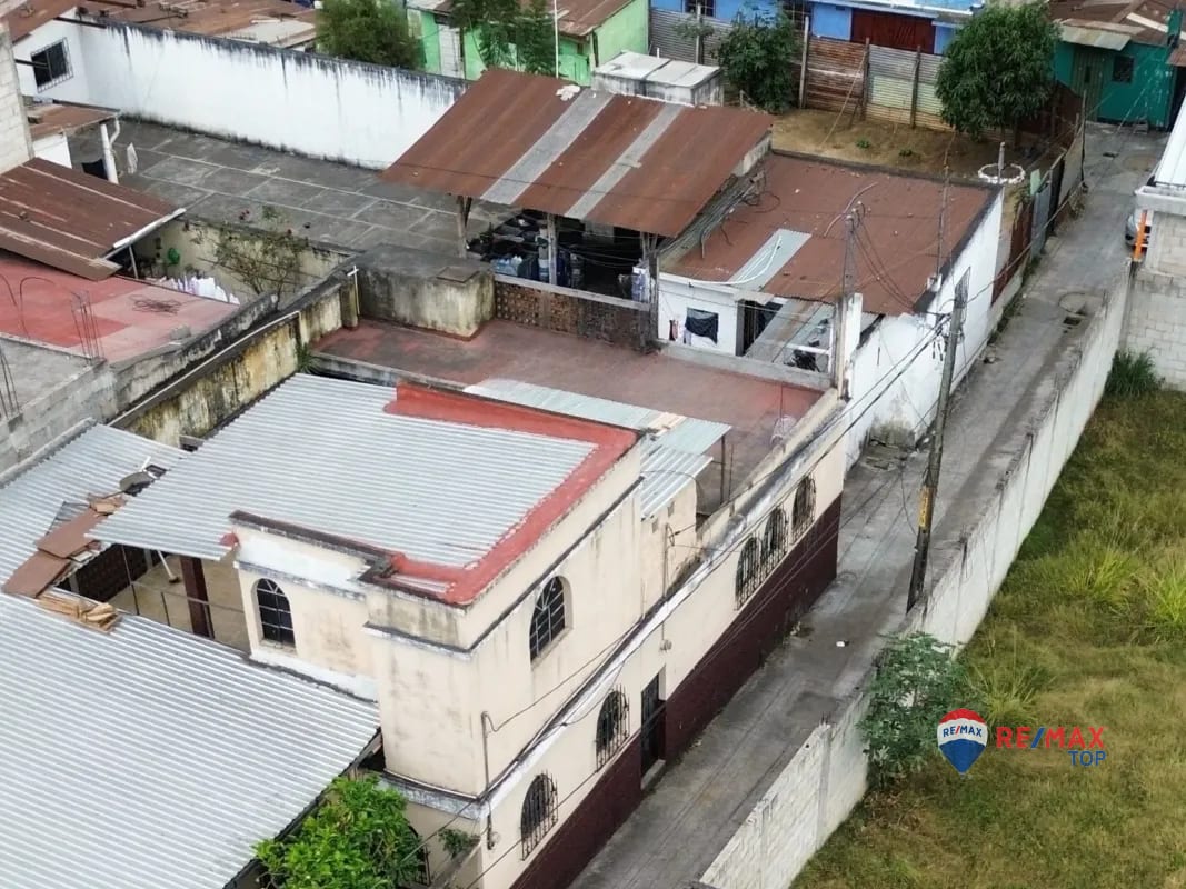 ZONA 1, CASA IDEAL PARA REMODELAR BOCA DEL MONTE, VILLA CANALES — Casa en Venta en Boca del Monte, Guatemala, Ciudad — foto 2 de 6
