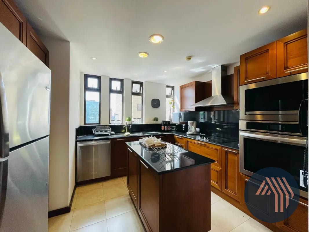 VENTA DE CÉNTRICO APARTAMENTO AMUEBLADO - TIFFANY, ZONA 10 — Apartamento en Venta en Tiffany II, Zona 10, Guatemala, Ciudad — foto 11 de 15