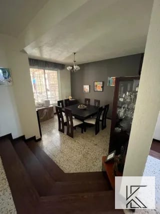 Bella casa en Venta en zona 7 de Mixco, a pocas cuadras de la a Roosevelt — Casa en Venta en Zona 7 Mixco, Guatemala, Ciudad — miniatura 2 de 16