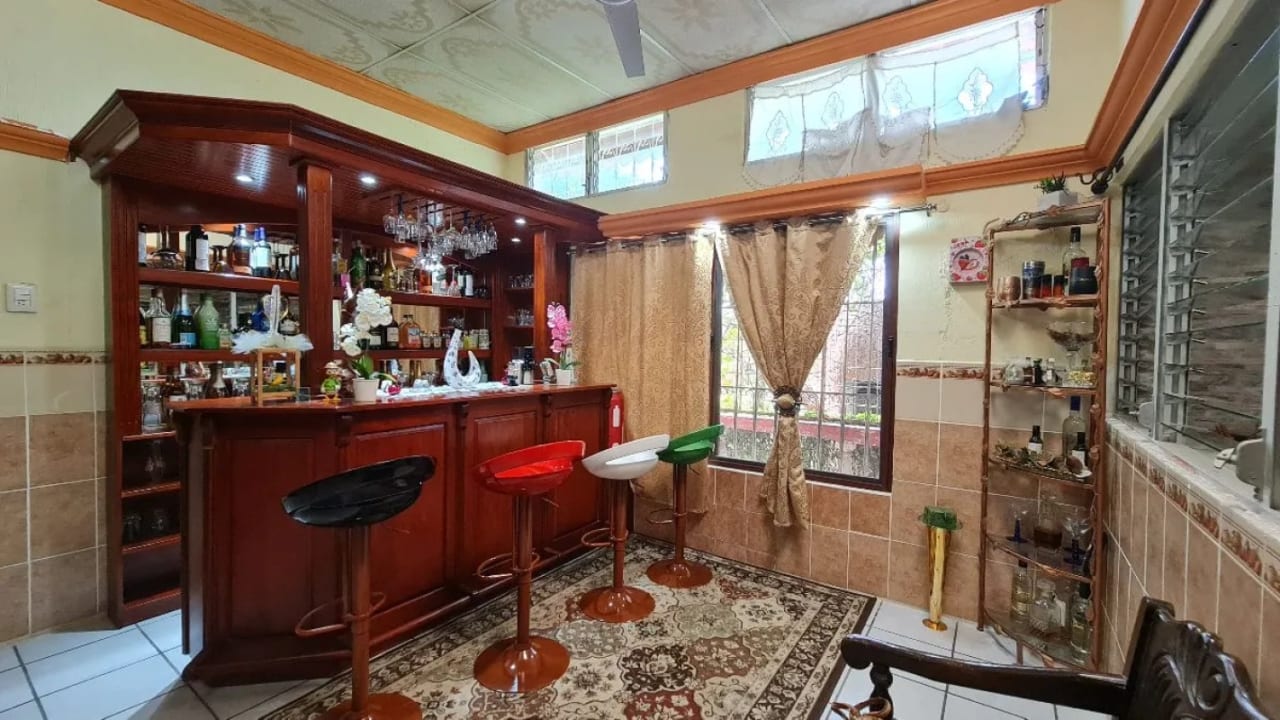 CASA VACACIONAL EN VENTA EN QUINTAS LA PONDEROSA, KM 77 HACIA PUERTO QUETZAL — Casa en Venta en Quintas La Ponderosa, Escuintla, Escuintla — foto 4 de 15