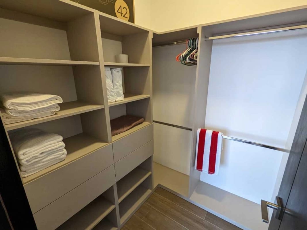 *Apartamento en Venta completamente Equipado y Decorado en Edificio Diagoseis zona 10* — Apartamento en Venta en Diagoseis, Zona 10, Guatemala, Ciudad — foto 5 de 15