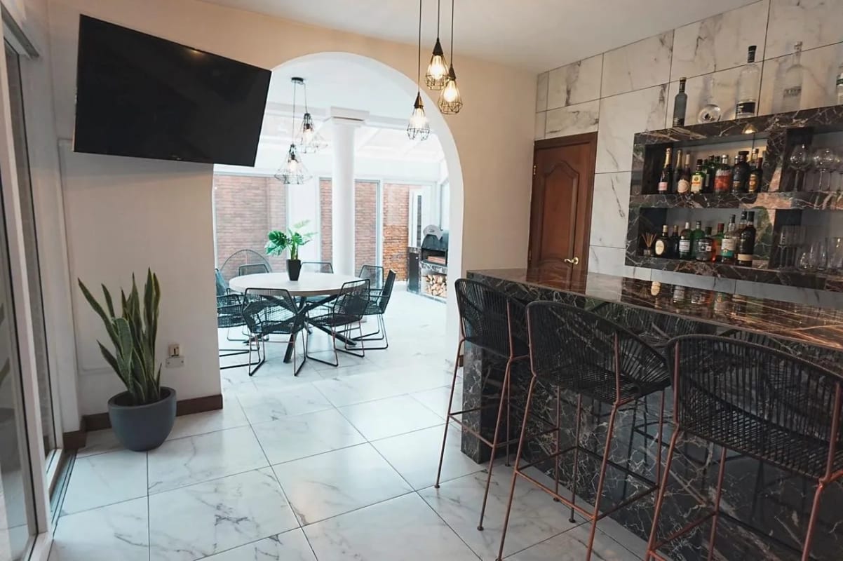 Vendo Exclusiva Casa en Villas del Pinar Km.19.4 Carretera a El Salvador — Casa en Venta en Villas del Pinar, Carretera a El Salvador, Guatemala, Ciudad — foto 10 de 17