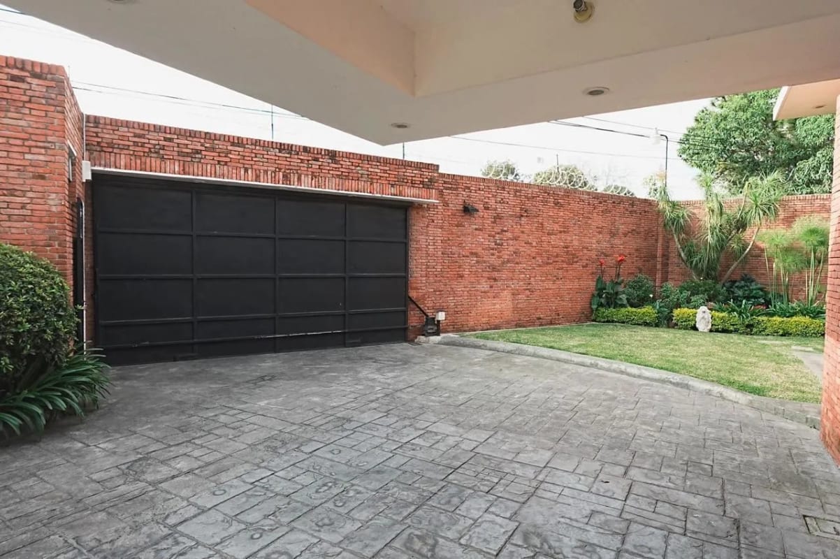 Vendo Exclusiva Casa en Villas del Pinar Km.19.4 Carretera a El Salvador — Casa en Venta en Villas del Pinar, Carretera a El Salvador, Guatemala, Ciudad — foto 4 de 17
