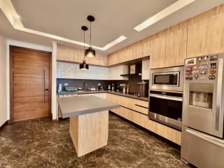 Apartamento en Renta en Zona 10 con Espacios Amplios y Funcionales + Amenidades Exclusivas — Apartamento en Alquiler en Zona 10, Guatemala, Ciudad — miniatura 1 de 17
