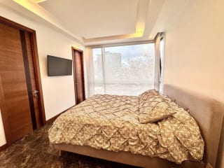 Apartamento en Renta en Zona 10 con Espacios Amplios y Funcionales + Amenidades Exclusivas — Apartamento en Alquiler en Zona 10, Guatemala, Ciudad — miniatura 11 de 17