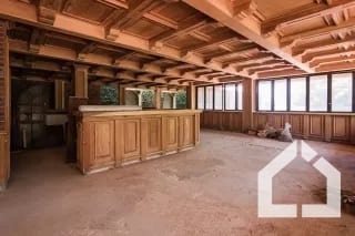 En venta derecho de llave de 4 bares muy bien acreditados en zona 10. — Local en Venta en Zona 10, Guatemala, Ciudad — miniatura 4 de 15