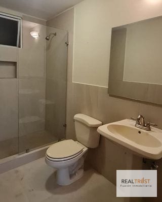 VENDO CASA EN PORTAL DEL BOSQUE KM. 22 CARRETERA AL SALVADOR — Casa en Venta en Portal del Bosque, Carretera a El Salvador, Guatemala, Ciudad — miniatura 4 de 17