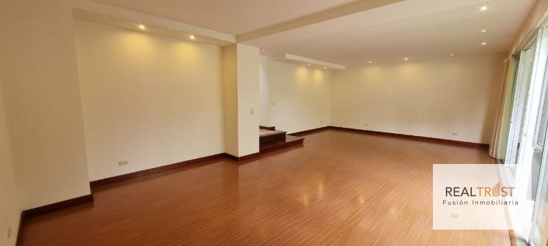 VENDO CASA EN PORTAL DEL BOSQUE KM. 22 CARRETERA AL SALVADOR — Casa en Venta en Portal del Bosque, Carretera a El Salvador, Guatemala, Ciudad — foto 5 de 17
