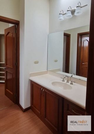 VENDO CASA EN PORTAL DEL BOSQUE KM. 22 CARRETERA AL SALVADOR — Casa en Venta en Portal del Bosque, Carretera a El Salvador, Guatemala, Ciudad — miniatura 7 de 17