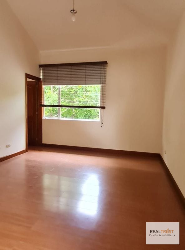 VENDO CASA EN PORTAL DEL BOSQUE KM. 22 CARRETERA AL SALVADOR — Casa en Venta en Portal del Bosque, Carretera a El Salvador, Guatemala, Ciudad — foto 11 de 17