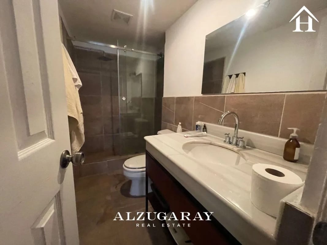 APTO AMPLIO BALCÓN 3 HAB. / EDIF. ZONA 16 — Apartamento en Venta en Zona 16, Guatemala, Ciudad — foto 3 de 10