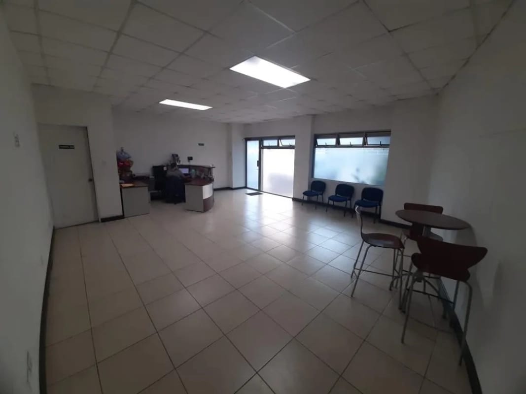 Ofibodega en Venta Zona 11, Excelente Ubicacion — Bodega / Ofibodega en Venta en Zona 11, Guatemala, Ciudad — foto 3 de 10