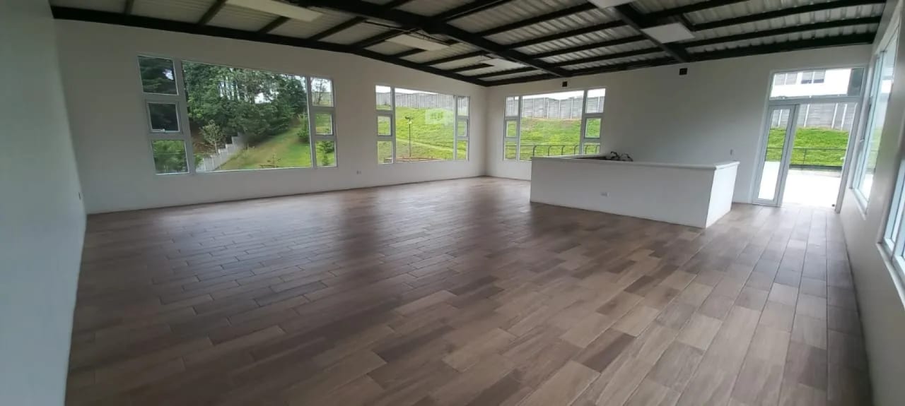 Linda y acogedora casa en Venta en Paseo Arrazola (CAES) — Casa en Venta en Carretera a El Salvador, Guatemala, Ciudad — foto 2 de 15
