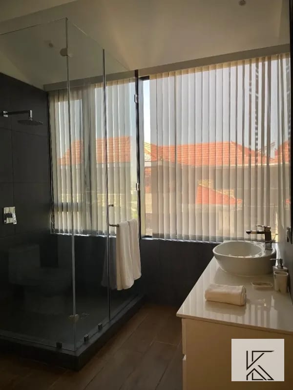 Moderno y Lujoso Penthouse en el Edificio Milenia, zona 10 — Apartamento en Venta en Milenia, Zona 10, Guatemala, Ciudad — foto 7 de 11