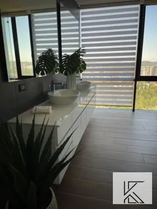 Moderno y Lujoso Penthouse en el Edificio Milenia, zona 10 — Apartamento en Venta en Milenia, Zona 10, Guatemala, Ciudad — miniatura 3 de 11