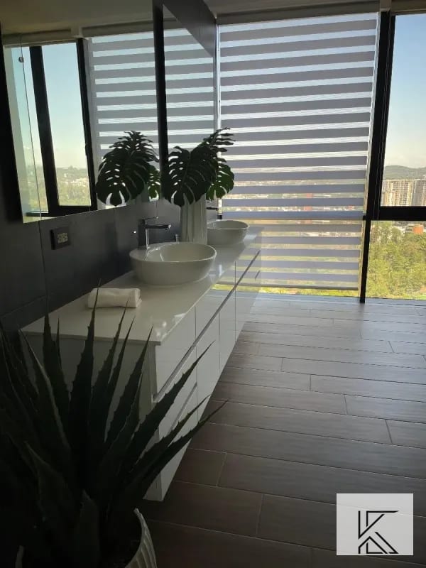 Moderno y Lujoso Penthouse en el Edificio Milenia, zona 10 — Apartamento en Venta en Milenia, Zona 10, Guatemala, Ciudad — foto 3 de 11