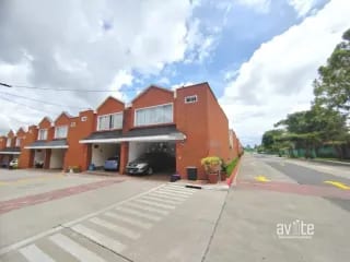 Cañadas del Naranjo, zona 4 de Mixco. Casa en venta Q1,900,000 — Casa en Venta en Montserrat II, Zona 4 Mixco, Guatemala, Ciudad — miniatura 2 de 17