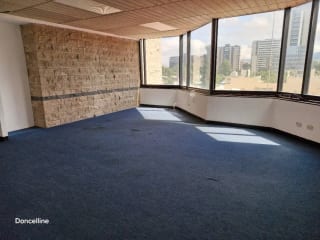Oficinas en Renta, Excelente Ubicación en Zona 10 — Oficina en Alquiler en Zona 10, Guatemala, Ciudad — miniatura 1 de 3