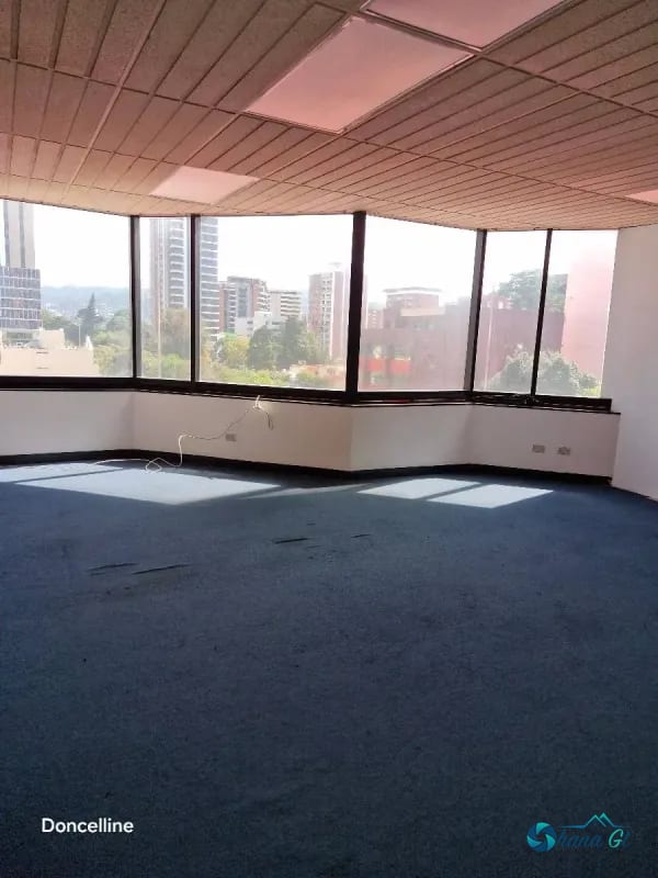 Oficinas en Renta, Excelente Ubicación en Zona 10 — Oficina en Alquiler en Zona 10, Guatemala, Ciudad — foto 3 de 3