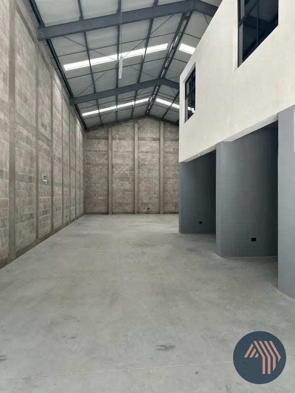 ALQUILER DE OFIBODEGA PARA ESTRENAR - EMPRESARIAL CHIMALTENANGO — Bodega / Ofibodega en Alquiler en Chimaltenango, Chimaltenango — foto 3 de 13