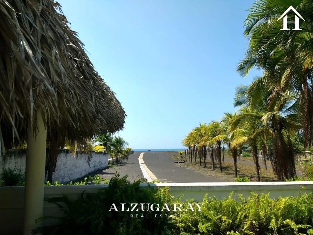 CASA AMUEBLADA FRENTE AL MAR - 5 HAB. / CONDOMINIO CHULAMAR — Casa en Venta en Puerto San José, Escuintla — foto 10 de 12