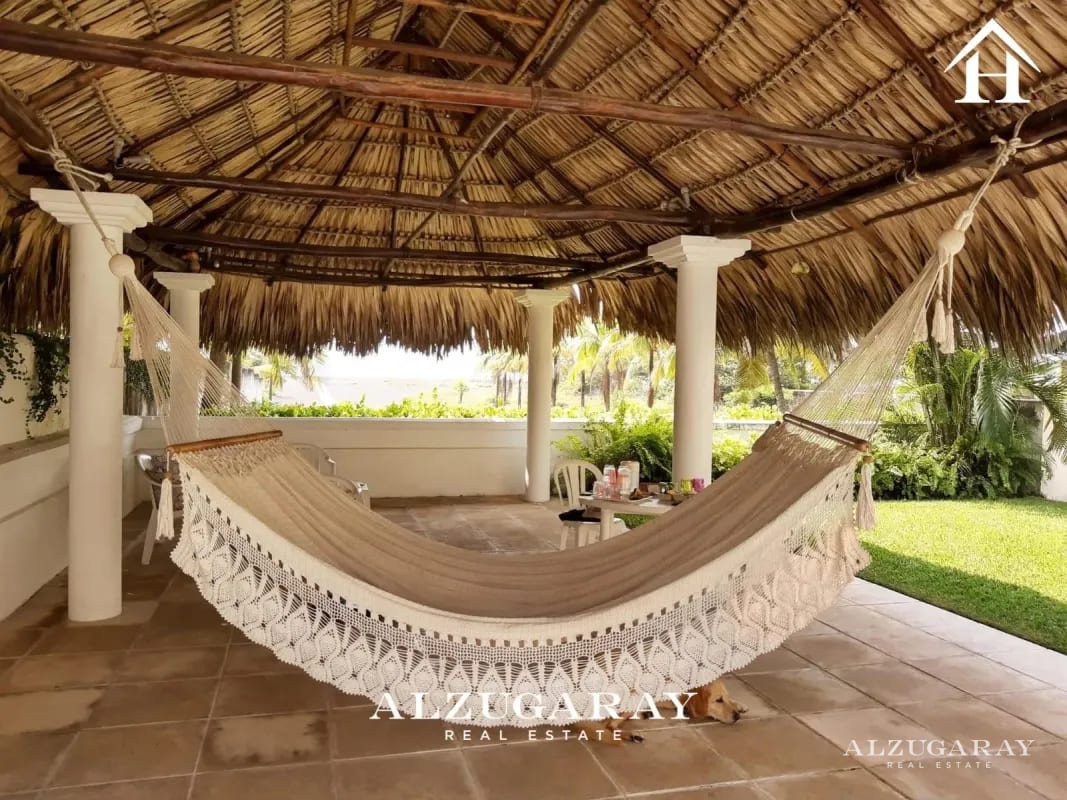 CASA AMUEBLADA FRENTE AL MAR - 5 HAB. / CONDOMINIO CHULAMAR — Casa en Venta en Puerto San José, Escuintla — foto 8 de 12