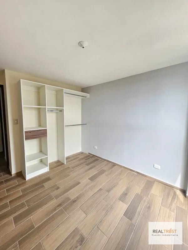 VENDO APARTAMENTO EN ZONA 11 SOBRE LA ROOSEVELT A LA ALTURA DEL CENTRO ESPAÑOL — Apartamento en Venta en Torre Zentia, Zona 11, Guatemala, Ciudad — foto 3 de 8