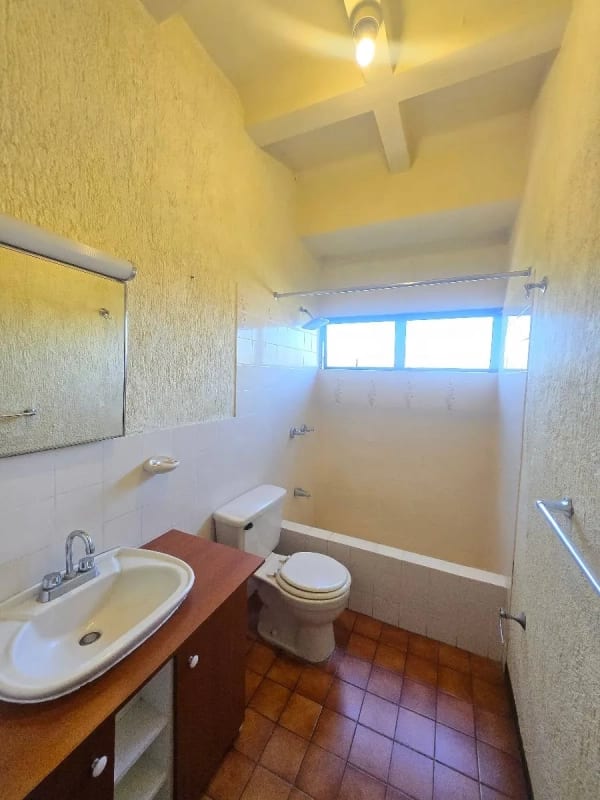 Amplio apartamento en renta vista hermosa 2 Zona 15 — Apartamento en Alquiler en Zona 15, Guatemala, Ciudad — foto 8 de 12