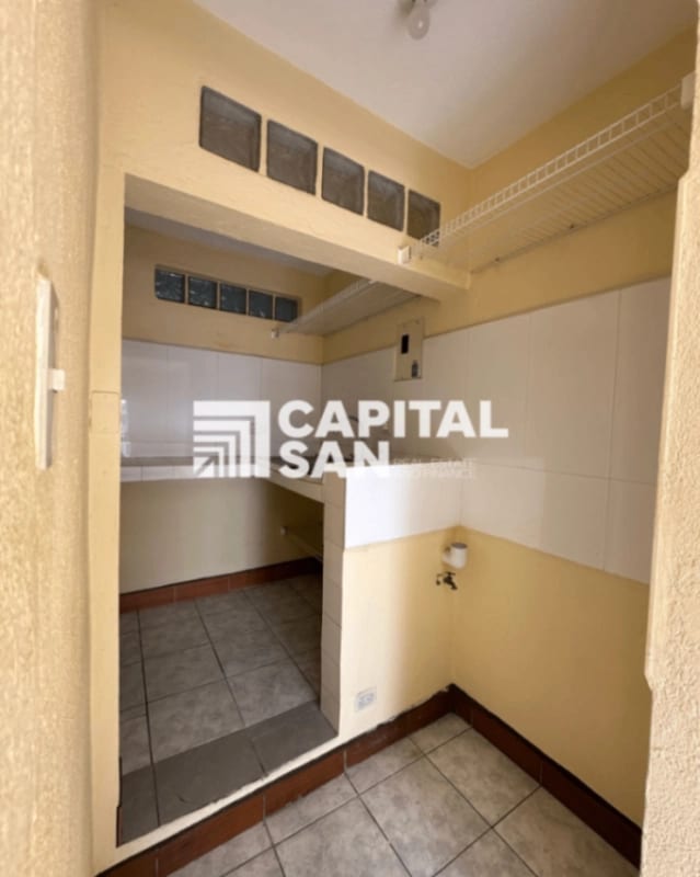 Casa en venta en San Cristóbal col Panorama de 6 habitaciones amplio jardín y apartamento independiente — Casa en Venta en *Otro / No especificar, Zona 8 Mixco, Guatemala, Ciudad — foto 7 de 11