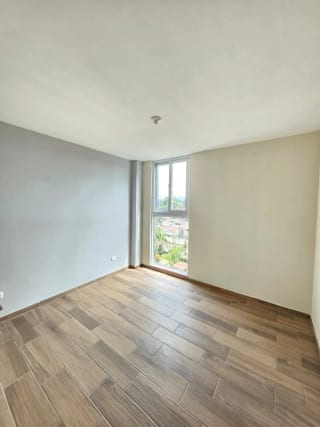 Vendo apartamento en zona 11 sobre la Roosevelt a la altura de centro españo — Apartamento en Alquiler en Zona 11, Guatemala, Ciudad — miniatura 3 de 8