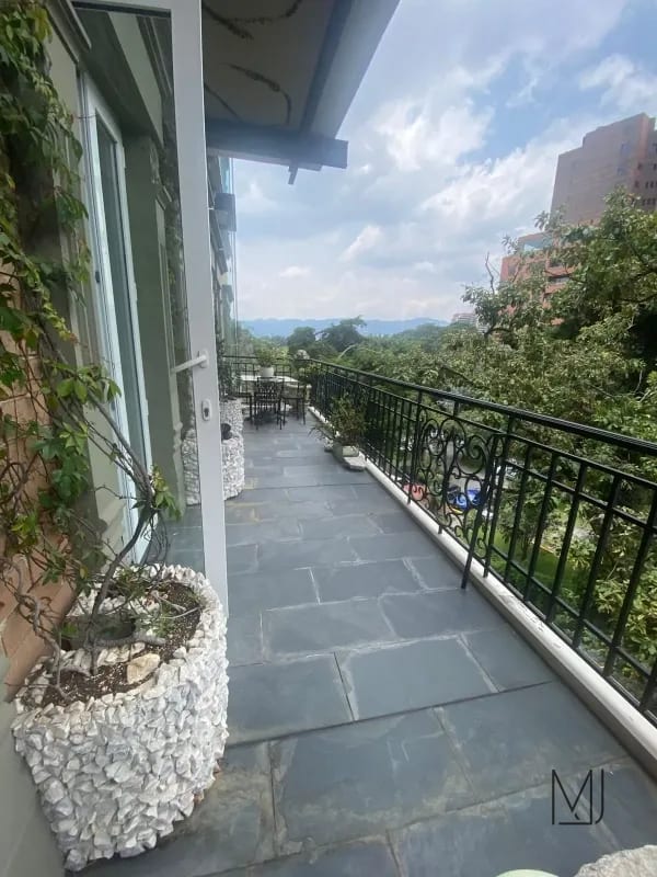 Apartamento en Alquiler / Venta | Edificio Vía Siete | Zona 10 — Apartamento en Alquiler en Via Siete, Zona 10, Guatemala, Ciudad — foto 13 de 14