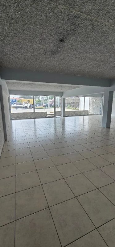 ALQUILER LOCAL COMERCIAL, en Calzada Aguilar Batres, Zona 11 — Local en Alquiler en Zona 11, Guatemala, Ciudad — foto 7 de 10