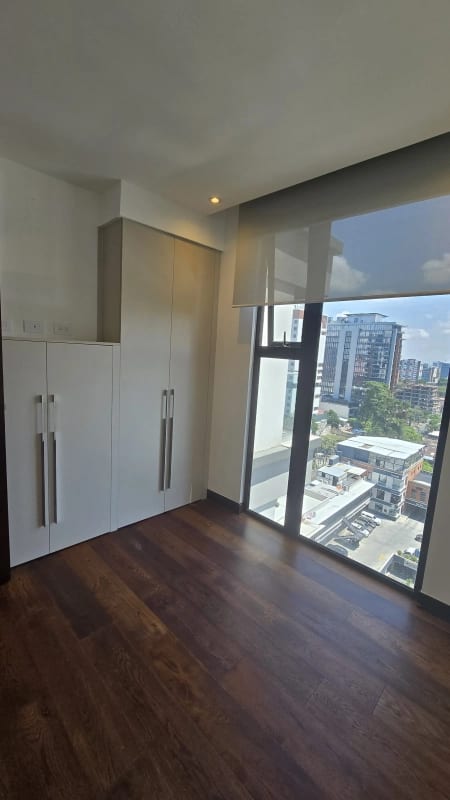 Se Alquila Apto. Edificio Vasanta, Zona 10. — Apartamento en Alquiler en Vasanta, Zona 10, Guatemala, Ciudad — foto 9 de 14